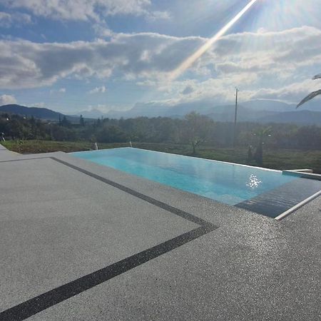 Studio indépendant vue magnifique et au calme Crest Exterior foto