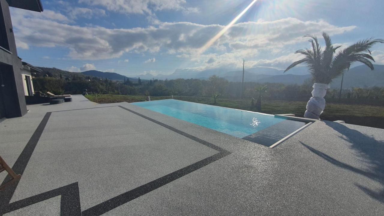 Studio indépendant vue magnifique et au calme Crest Exterior foto