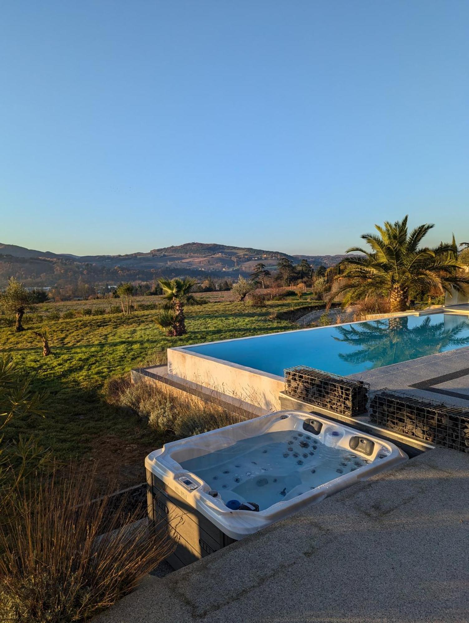 Studio indépendant vue magnifique et au calme Crest Exterior foto